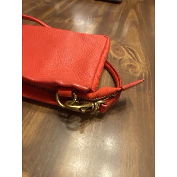 Fossil "Mimi" Red Pebbled Leather Top Zip Clutch Ciossbody Purse Thin Strap - Picture 8 of 16